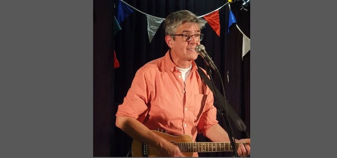 Elkoran gratulon al JoMo