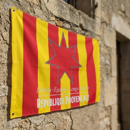 « Quau pòu legi dins lis astre a pas besoun de chandello »